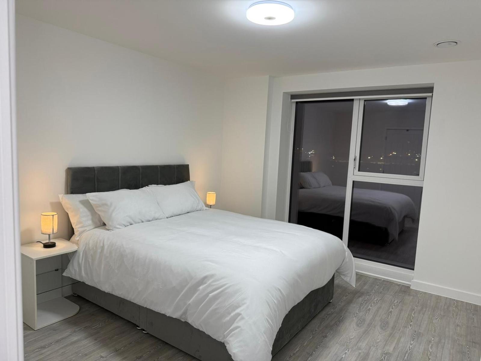 Serenity Waterfront 2 Bed Apartment Northfleet Exterior photo