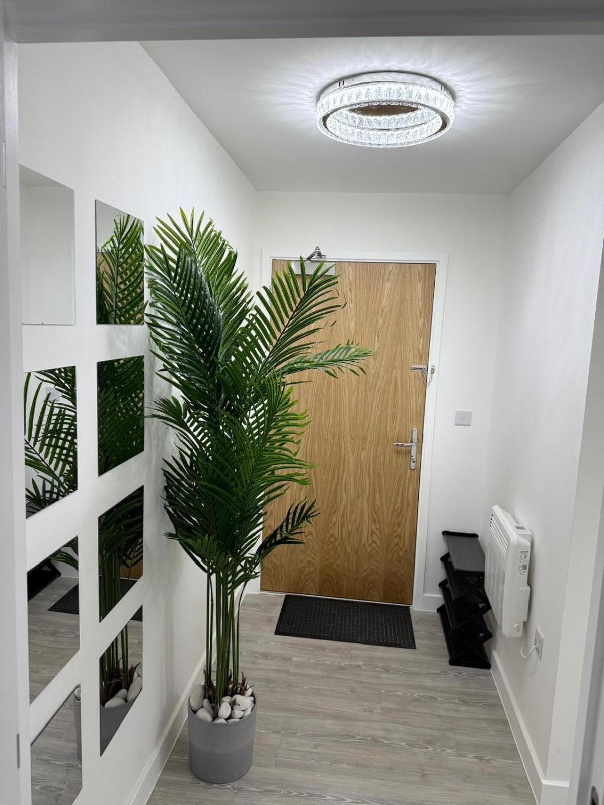 Serenity Waterfront 2 Bed Apartment Northfleet Exterior photo