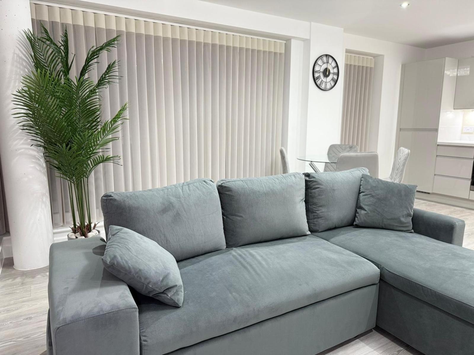 Serenity Waterfront 2 Bed Apartment Northfleet Exterior photo