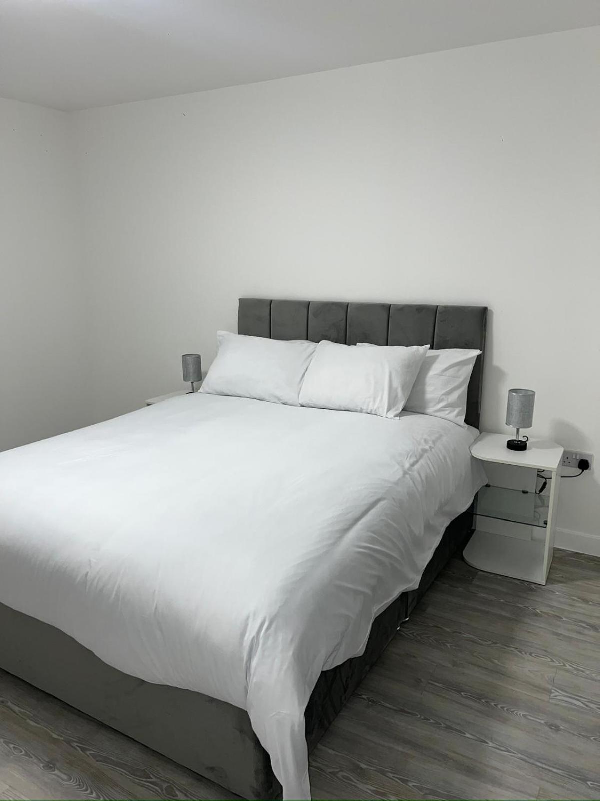 Serenity Waterfront 2 Bed Apartment Northfleet Exterior photo