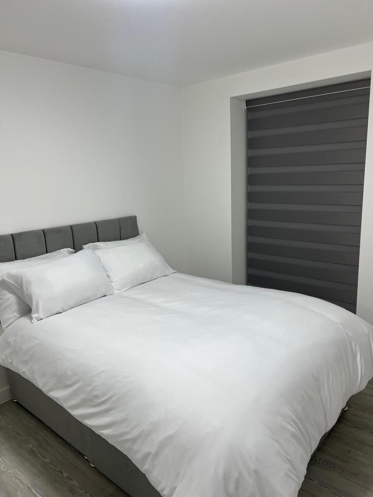 Serenity Waterfront 2 Bed Apartment Northfleet Exterior photo
