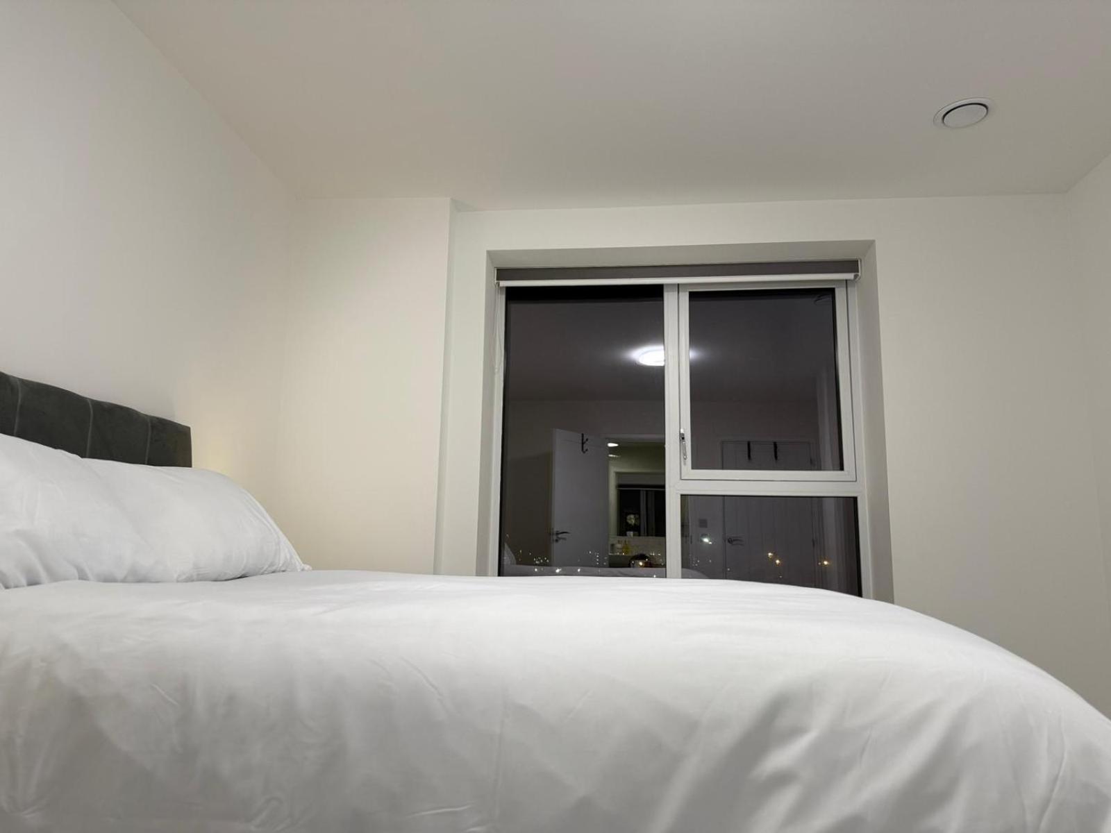 Serenity Waterfront 2 Bed Apartment Northfleet Exterior photo