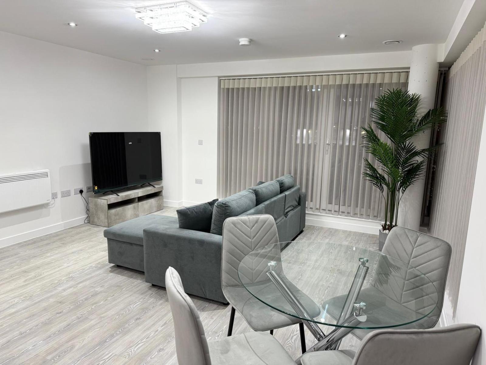 Serenity Waterfront 2 Bed Apartment Northfleet Exterior photo