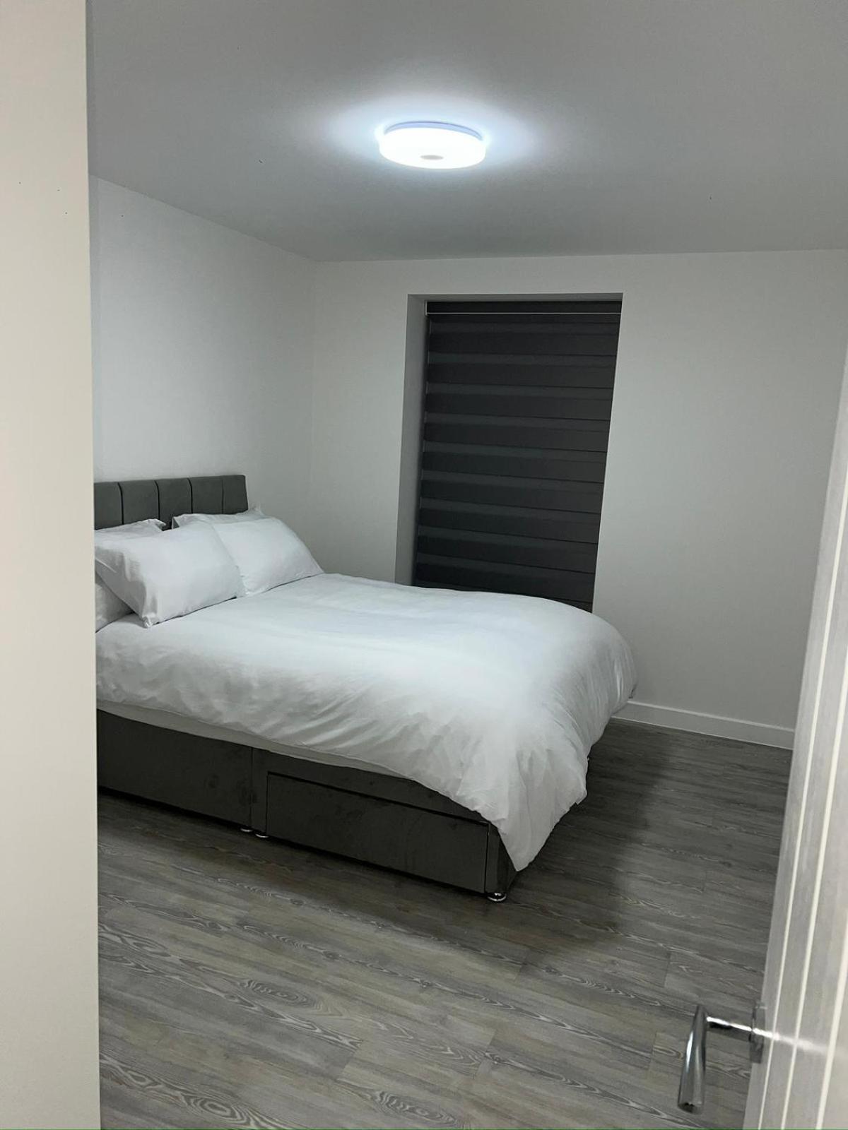 Serenity Waterfront 2 Bed Apartment Northfleet Exterior photo