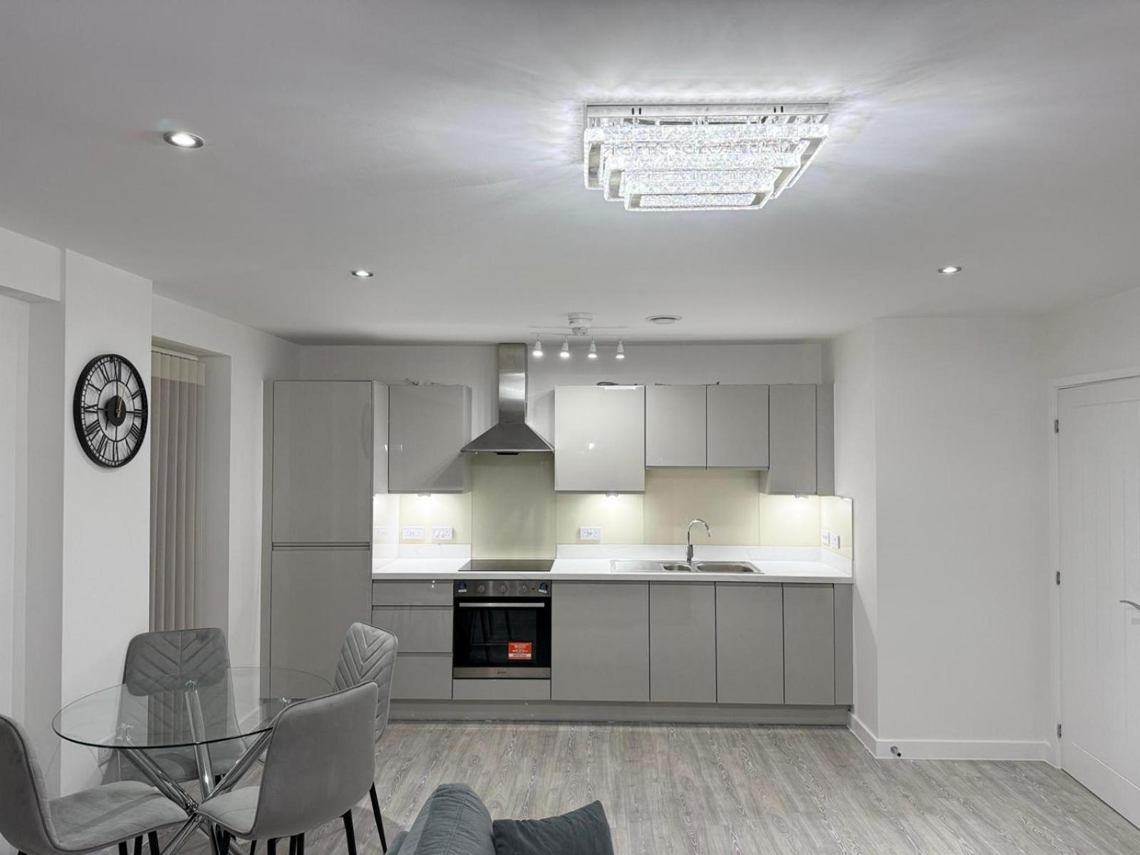 Serenity Waterfront 2 Bed Apartment Northfleet Exterior photo