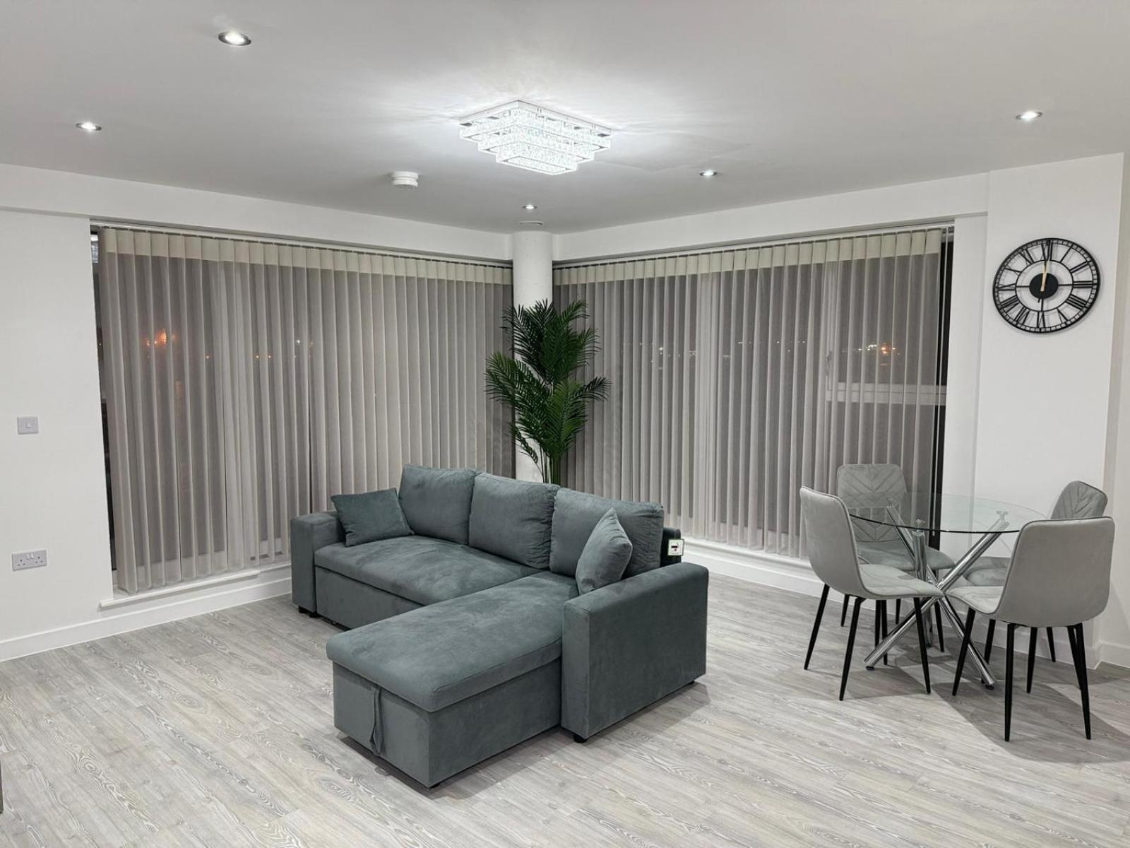 Serenity Waterfront 2 Bed Apartment Northfleet Exterior photo