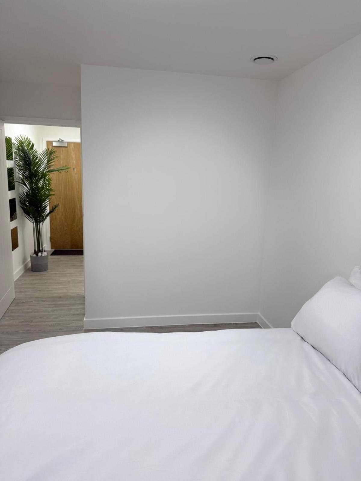 Serenity Waterfront 2 Bed Apartment Northfleet Exterior photo