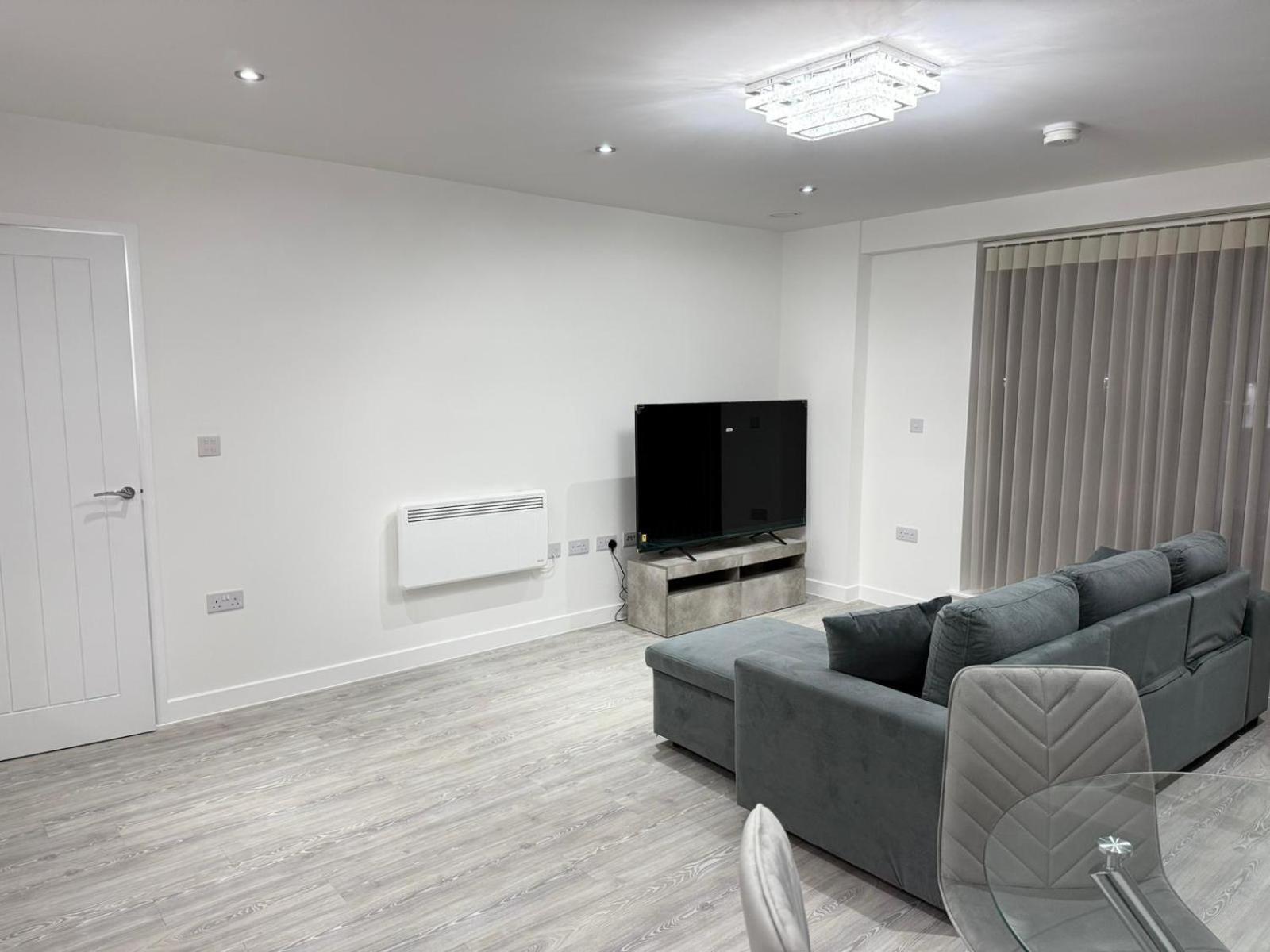 Serenity Waterfront 2 Bed Apartment Northfleet Exterior photo
