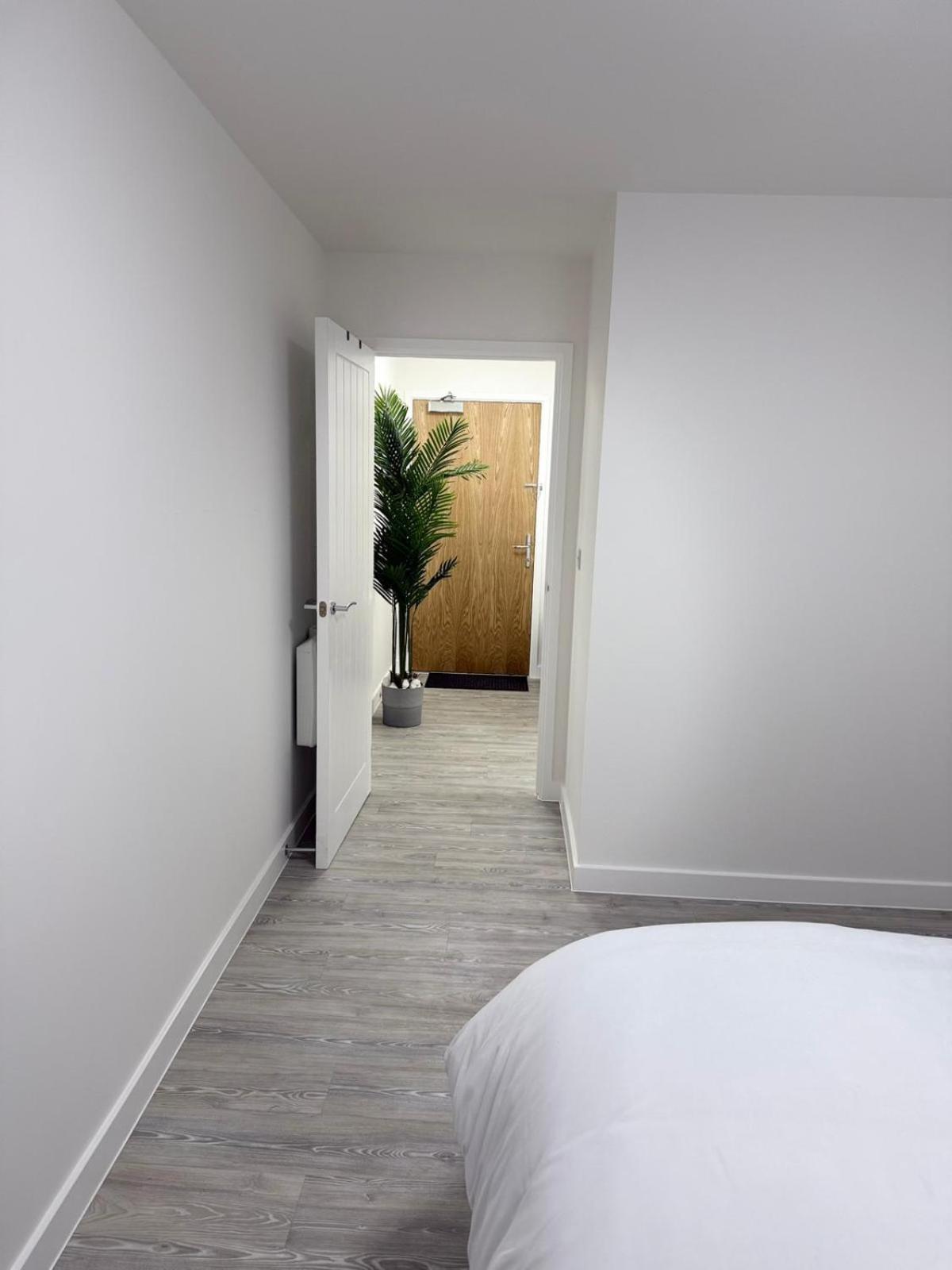 Serenity Waterfront 2 Bed Apartment Northfleet Exterior photo