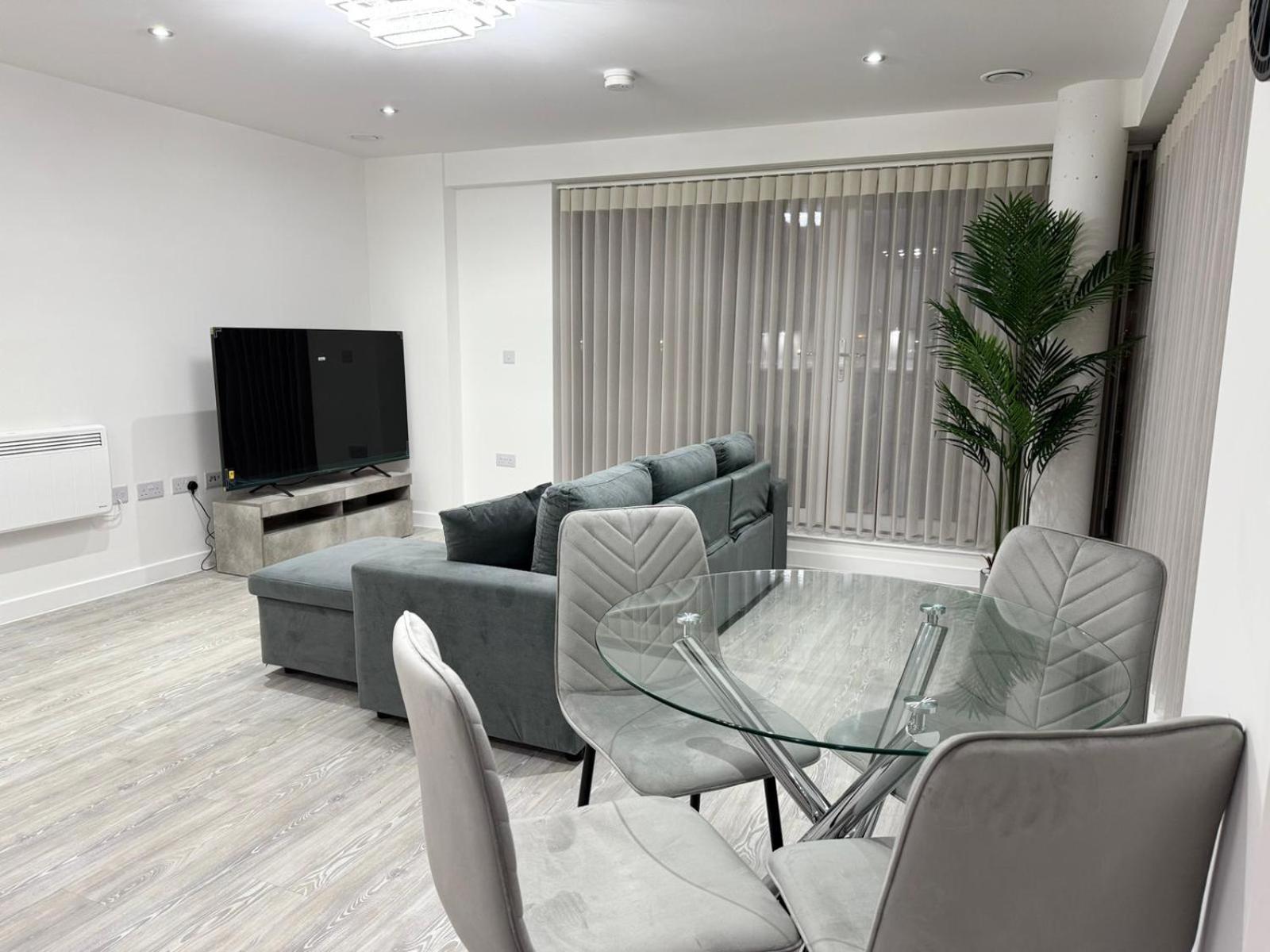 Serenity Waterfront 2 Bed Apartment Northfleet Exterior photo