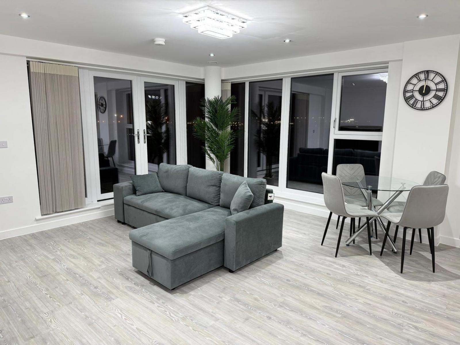 Serenity Waterfront 2 Bed Apartment Northfleet Exterior photo
